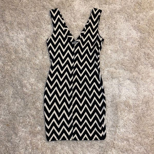 [Olive-Tree] Black & White Mini-Dress